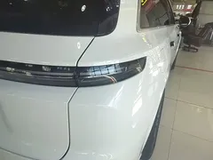 2024 Li Auto L7 Pro, белый — фото 8
