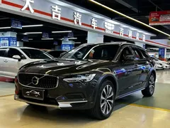 2022 Volvo V90 Cross Country B5 AWD — фото 1