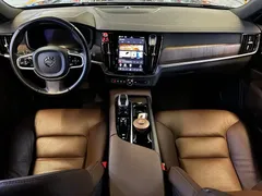 2022 Volvo V90 Cross Country B5 AWD — фото 6
