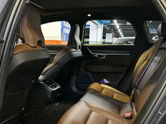 2022 Volvo V90 Cross Country B5 AWD — фото 10