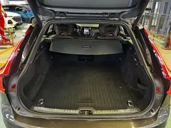 2022 Volvo V90 Cross Country B5 AWD — фото 13