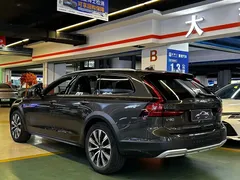 2022 Volvo V90 Cross Country B5 AWD — фото 16