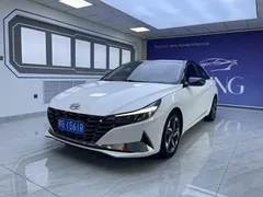 2022 Hyundai Elantra 1.5L CVT LUX Premium, белый — фото 1