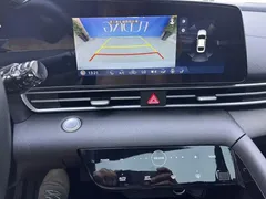 2022 Hyundai Elantra 1.5L CVT LUX Premium, белый — фото 19