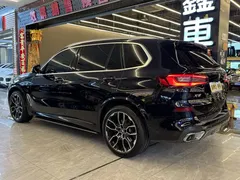 2023 BMW X5 xDrive 40Li M, чёрный — фото 4