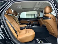 2022 Audi A8L Horch, чёрный — фото 16