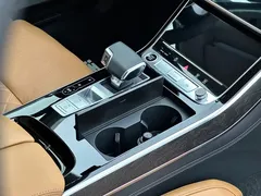 2022 Audi A8L Horch, чёрный — фото 23