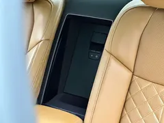 2022 Audi A8L Horch, чёрный — фото 34