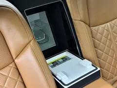 2022 Audi A8L Horch, чёрный — фото 35