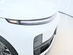 2025 Li Auto L7 Ultra, белый — фото 12