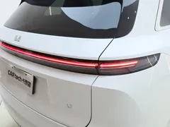 2025 Li Auto L7 Ultra, белый — фото 18