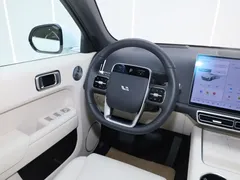 2025 Li Auto L7 Ultra, белый — фото 22