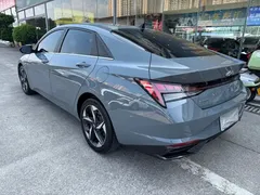 2021 Hyundai Elantra 1.5L CVT LUX Premium — фото 9