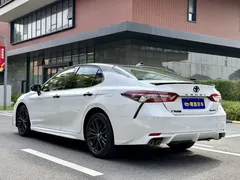 2022 Toyota Camry 2.0S, белый — фото 7