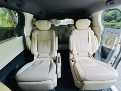 2021 Toyota Sienna 2.5L Hybrid Premium — фото 10