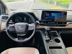 2021 Toyota Sienna 2.5L Hybrid Premium — фото 11