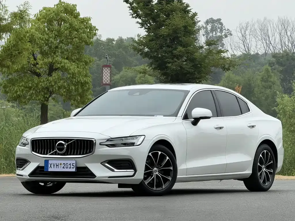 2021 Volvo S60 T4 Luxury