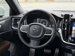 2021 Volvo S60 T4 Luxury, белый — фото 5