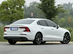 2021 Volvo S60 T4 Luxury, белый — фото 16