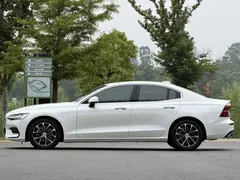 2021 Volvo S60 T4 Luxury, белый — фото 19