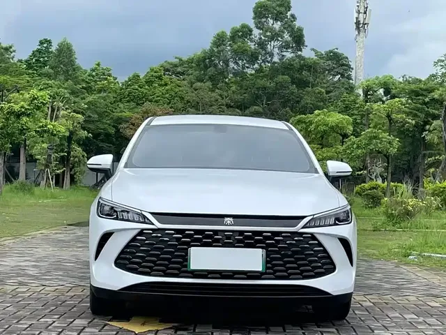 2025 BYD Qin PLUS DM-i PHEV Smart Driving 55km Leading