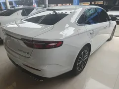 2023 Geely Preface 1.5TD, белый — фото 4