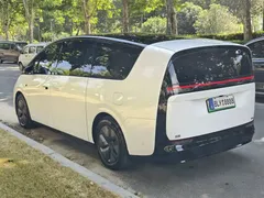 2025 Li Auto MEGA Home, белый — фото 15