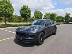 2022 Porsche Macan 2.0T — фото 1