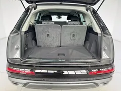 2021 Audi Q7 55 TFSI quattro S line — фото 6