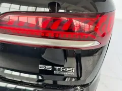 2021 Audi Q7 55 TFSI quattro S line — фото 14