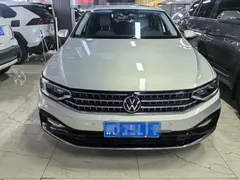 2023 Volkswagen Magotan 200 330TSI DSG — фото 2