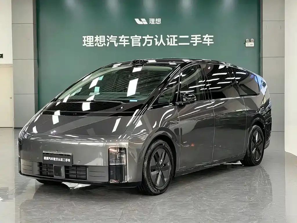 2024 Li Auto MEGA Ultra