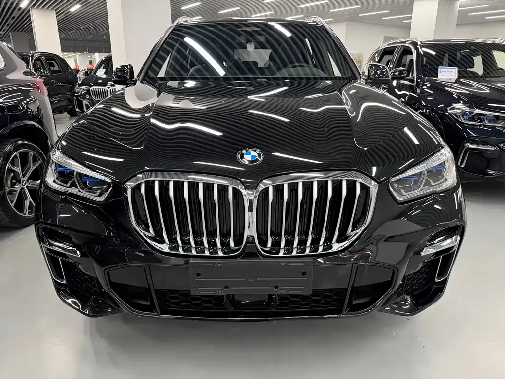 2022 BMW X5 40Li M