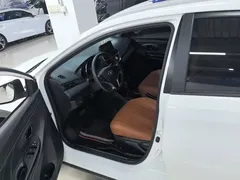 2022 Toyota Yaris L Zhixuan X 1.5L CVT PLUS, белый — фото 9
