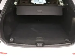 2023 Volvo XC60 4WD Luxury, белый — фото 15