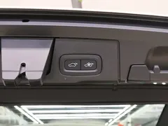 2023 Volvo XC60 4WD Luxury, белый — фото 16