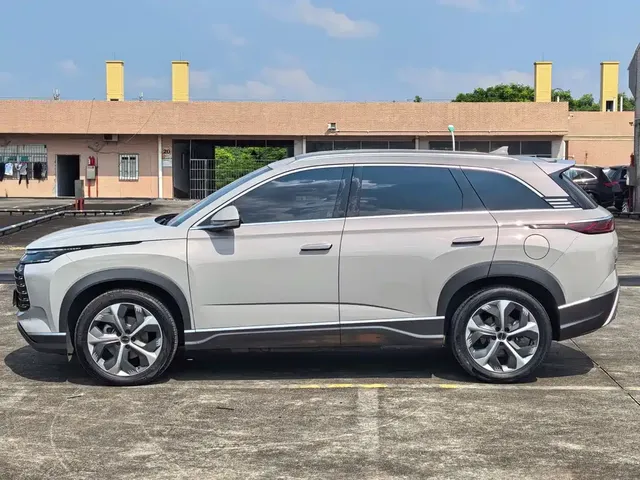2023 BYD Frigate 07 DM-i PHEV 100km Premium