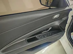 2021 Hyundai Elantra 1.5L CVT GLX Elite, белый — фото 23