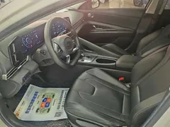 2021 Hyundai Elantra 1.5L CVT GLX Elite, белый — фото 24