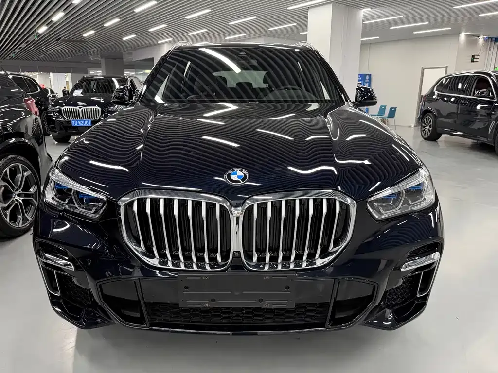 2022 BMW X5 40Li M