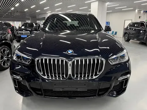 2022 BMW X5 40Li M