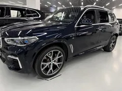 2022 BMW X5 40Li M, чёрный — фото 2