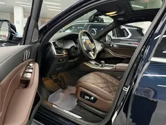 2022 BMW X5 40Li M, чёрный — фото 5