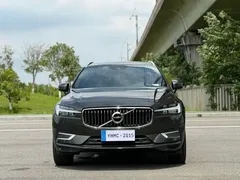 2021 Volvo XC60 4WD Luxury, чёрный — фото 2