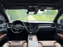 2021 Volvo XC60 4WD Luxury, чёрный — фото 7