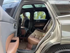 2021 Volvo XC60 4WD Luxury, чёрный — фото 17