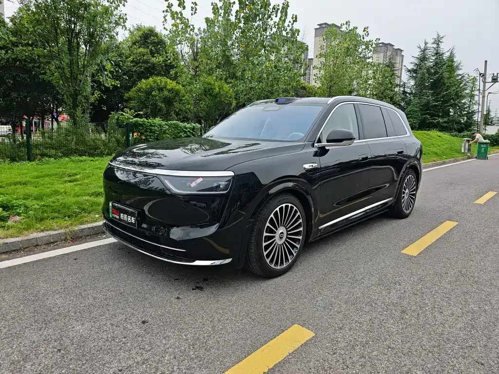 2025 Aito M8 53.4kWh 6 192