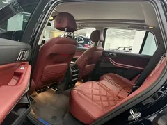 2022 BMW X5 30Li M, чёрный — фото 6