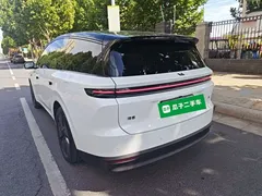 2025 Li Auto i8 Standard, белый — фото 5