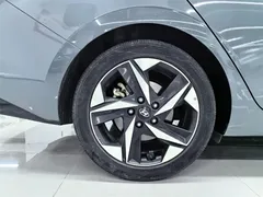 2022 Hyundai Elantra 1.5L CVT GLX Elite — фото 14